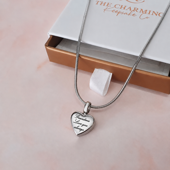 Breloque en forme de cœur en cendres gravées, argent ou or rose